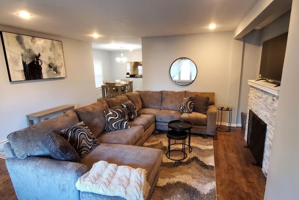 Quiet 3 Bedroom Apartment In Private Home New York Eksteriør billede