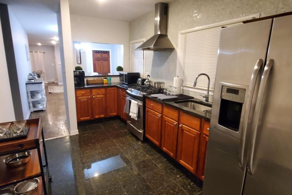 Quiet 3 Bedroom Apartment In Private Home New York Eksteriør billede